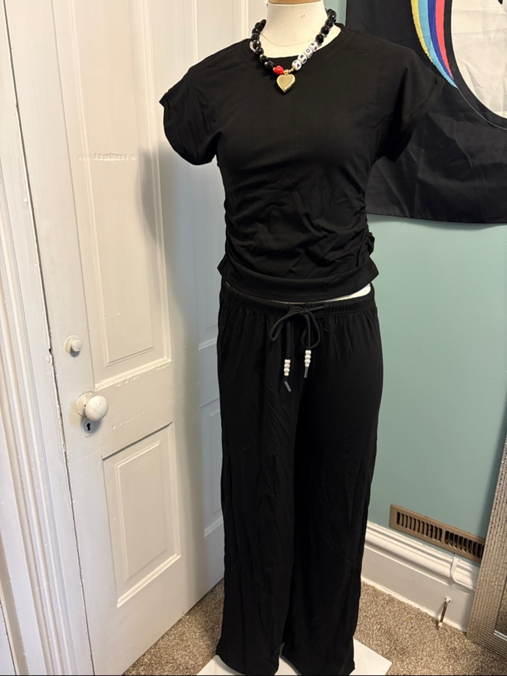 Classic Black Women's Tee - Sleek Everyday Top